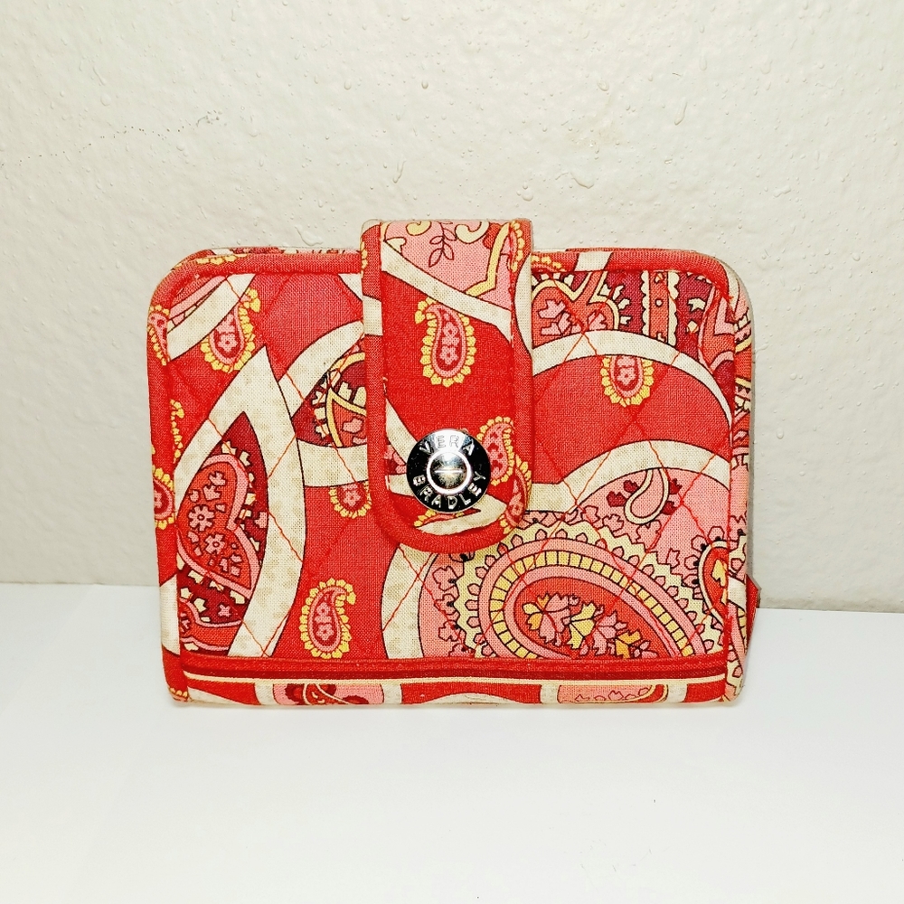 Vera Bradley quilted stylish wallet